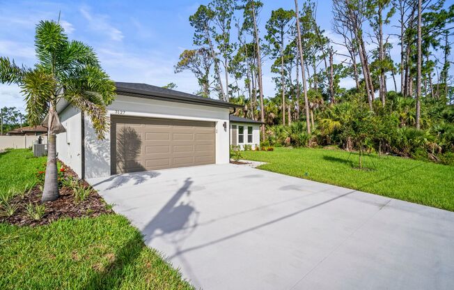 Luxury New construction 3 bedroom 2 baths located in North Port