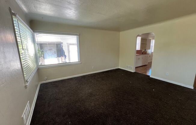 Three Bedroom in the Heart of Bremerton. PSNS Across the Street! Available for Rent.