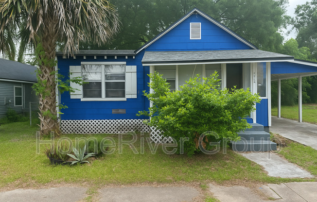 1021 DANIEL ST