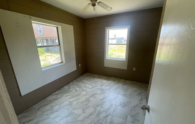 1 bed, 1 bath, 500 sqft, $650, Unit Admiral3