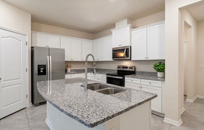 St. Johns County Townhome || Screened in Lanai || Resort Style Amenities