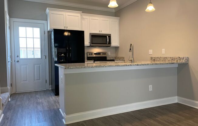 3BR New Construction Townhome in Hickory