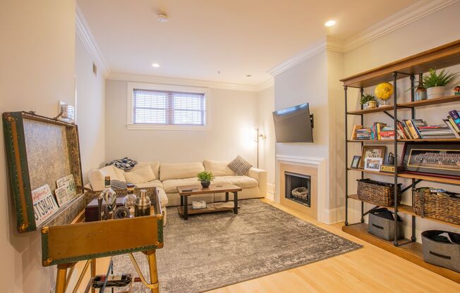 Amazing 1 BR/1 BA Condo in Dupont Circle!