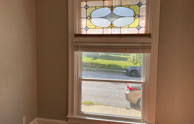 2-Bedroom on Patterson Park in Highlandtown - Vintage Charm