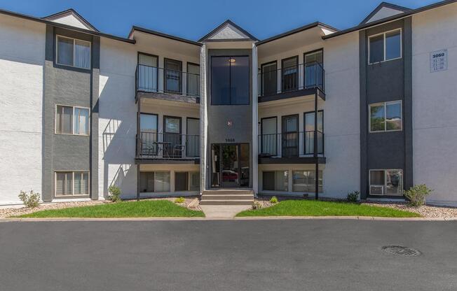 Apartments in Colorado Springs for Rent | The Monroe | Home