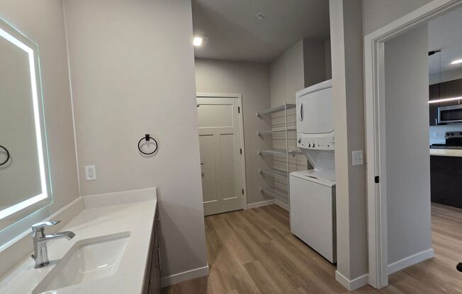 1 bed, 1 bath, 800 sqft, $1,750, Unit 8421-119