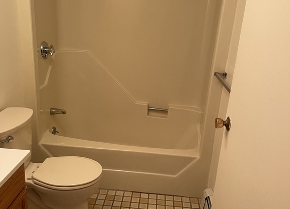 1 bed, 1 bath, 780 sqft, $2,195, Unit 302