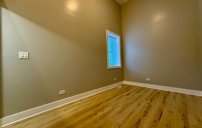 3235 S Racine