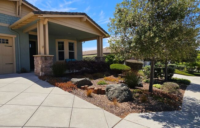 Beautiful Newer Rice Ranch Single Story Home in Orcutt