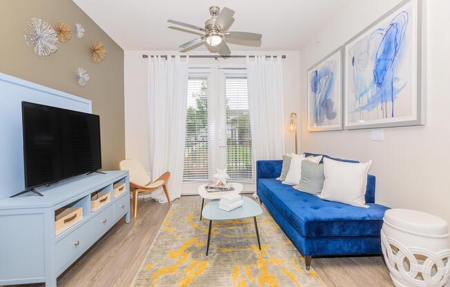 1 bed, 1 bath, 695 sqft, $1,135