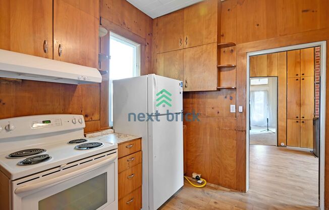 4 BEDS & 2.5 BATH CHARMING SINGLE FAMILY HOUSE FOR RENT
