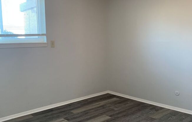 2 beds, 1 bath, 700 sqft, $875, Unit 9131