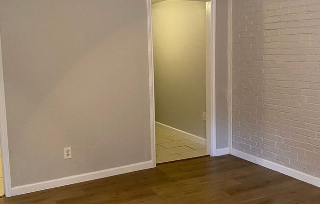 1 bed, 1 bath, 600 sqft, $975, Unit 106