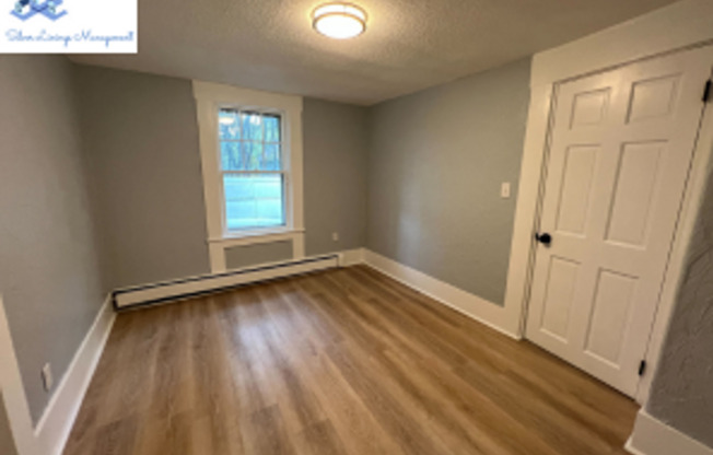 2 beds, 1 bath, $1,550, Unit 8