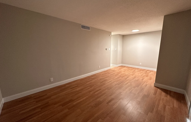 1 bed, 1 bath, 650 sqft, $1,095, Unit K81