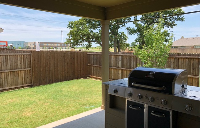 3 beds, 2 baths, $2,200