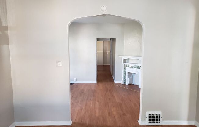 3 beds, 1 bath, $1,299, Unit 1
