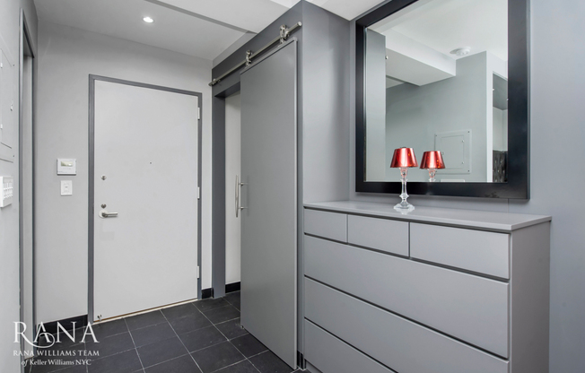 Studio, 1 bath, 400 sqft, $4,000, Unit 15O
