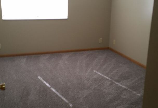 2 beds, 2 baths, 989 sqft, $1,189, Unit 2-303