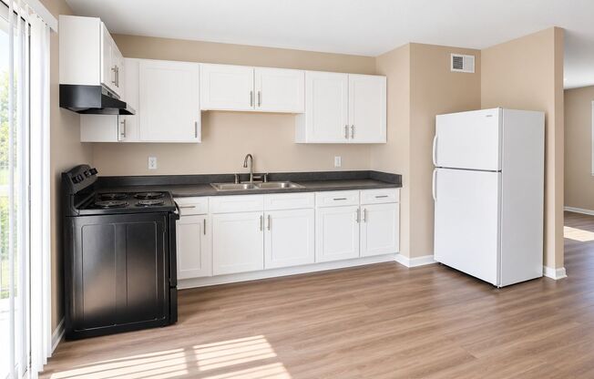 2 beds, 1 bath, 1,010 sqft, $1,150, Unit I01