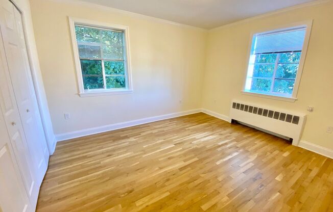 Spacious 1-Bedroom Apartment in Coolidge Corner – 1 Month Free!