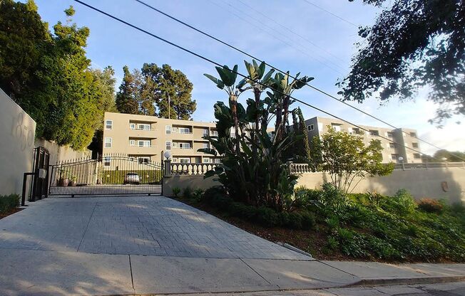 Carmel Heights Apts