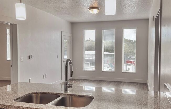 2 beds, 2 baths, 946 sqft, $1,299, Unit 530