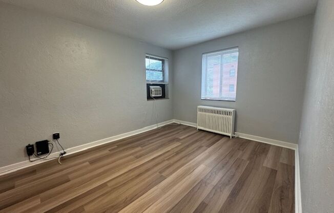 1 bed, 1 bath, 600 sqft, $1,299, Unit 5627 Rippey St. #C4