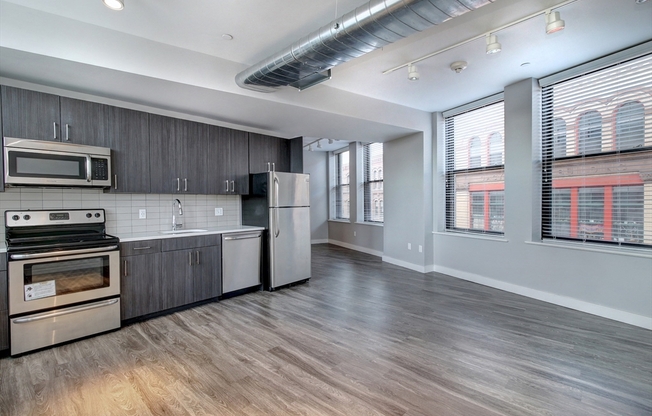 2 beds, 1 bath, 1,046 sqft, $2,575, Unit 204