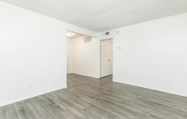 Home - Emerald Point Apartments - Irving, TX