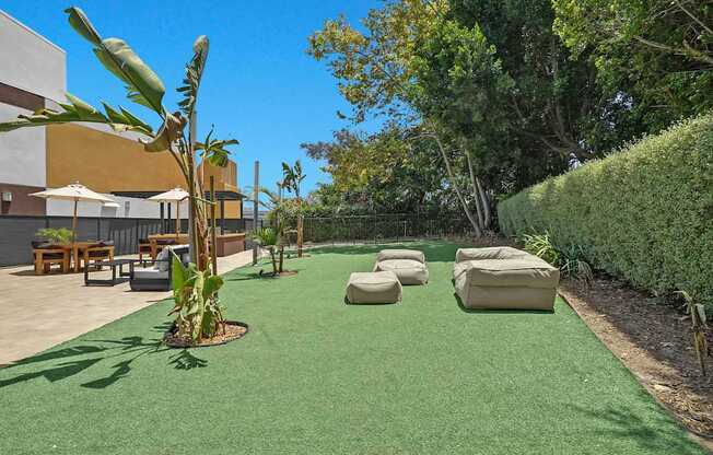 Legado Encino Outdoor Lounge