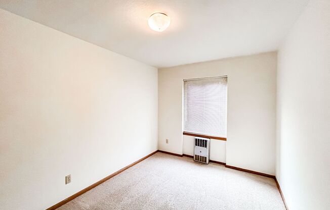 2 beds, 1.5 baths, 750 sqft, $1,250, Unit 107