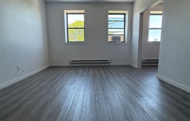 1 bed, 1 bath, $1,195, Unit 4L