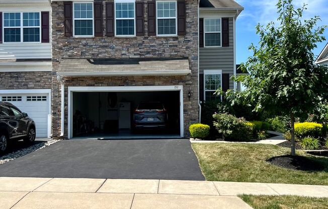 Beautiful 3-Bedroom End Townhouse in Royersford! Available mid-June!