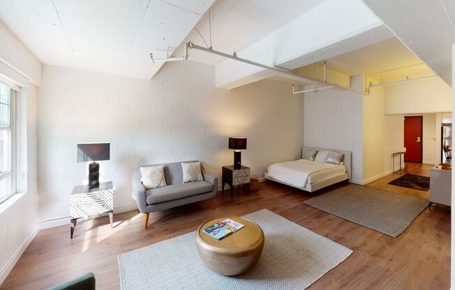 Studio, 1 bath, 616 sqft, $1,914.17, Unit L25