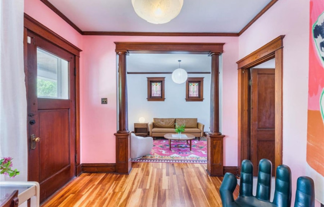 4984 NEOSHO ST