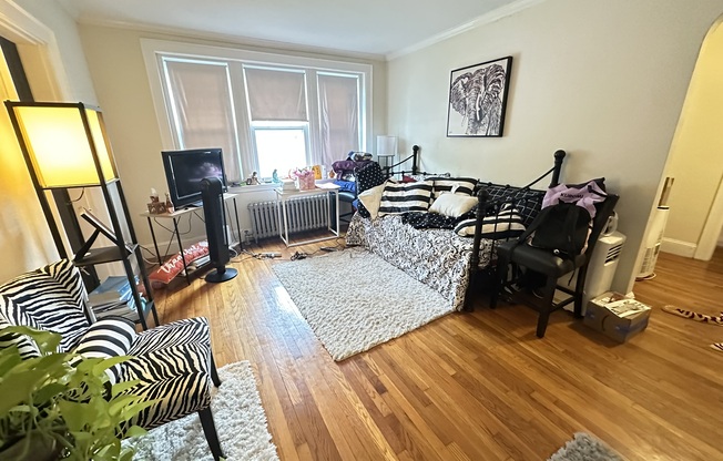 2045 Commonwealth Ave