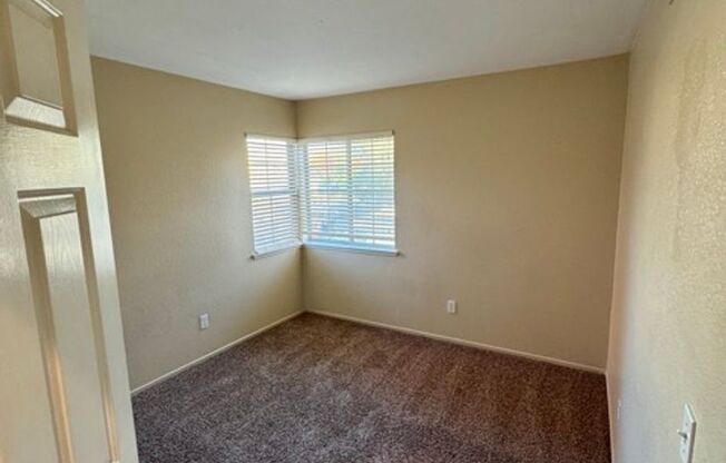 3 beds, 2.5 baths, $2,995