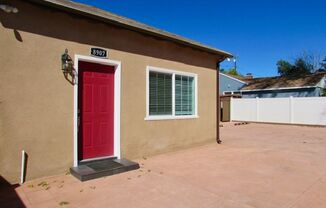 Jr ADU-1 bedroom 320sq ft Washer/Dryer/Refrigerator--Gated parking