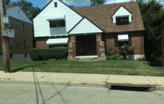 2772 QUEEN CITY AVE