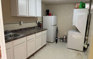 1 bed, 1 bath, $700, Unit Unit C