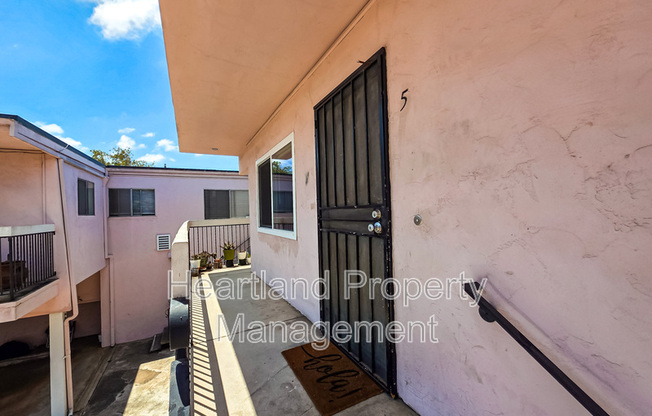 211 CYPRESS ST