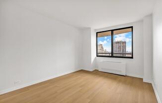 124 W 60th St #11J