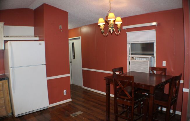 2 beds, 2 baths, $800