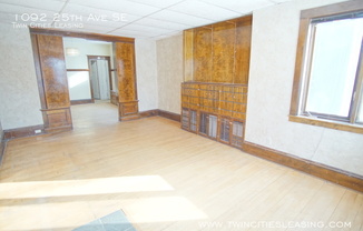 1092 25 AVE SE