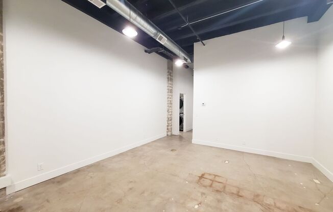 1 bed, 1 bath, 556 sqft, $930, Unit A205