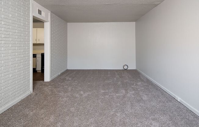 2 beds, 1 bath, $1,195, Unit 805-C