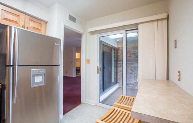 2 beds, 1.5 baths, $1,675, Unit Unit C2