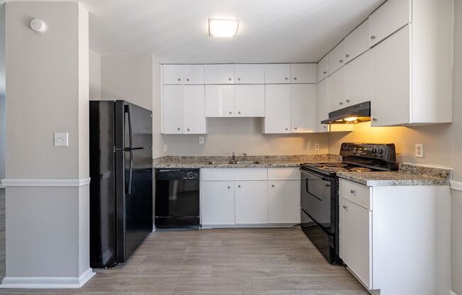 2 beds, 1 bath, 836 sqft, $1,340, Unit 1532-C