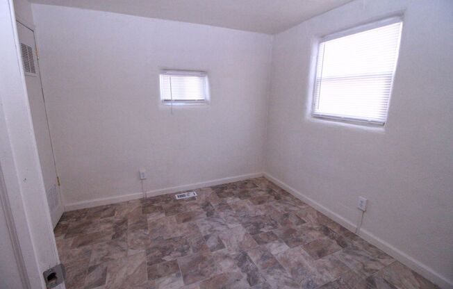 2 beds, 1 bath, $1,050, Unit 2406 W Vermijo Ave #3